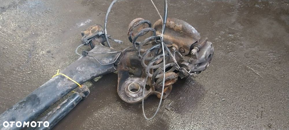 BELKA OŚ ZAWIESZENIA TYŁ TARCZE Z ABS PEUGEOT 308 I SW KOMBI 1.6 HDI - 3