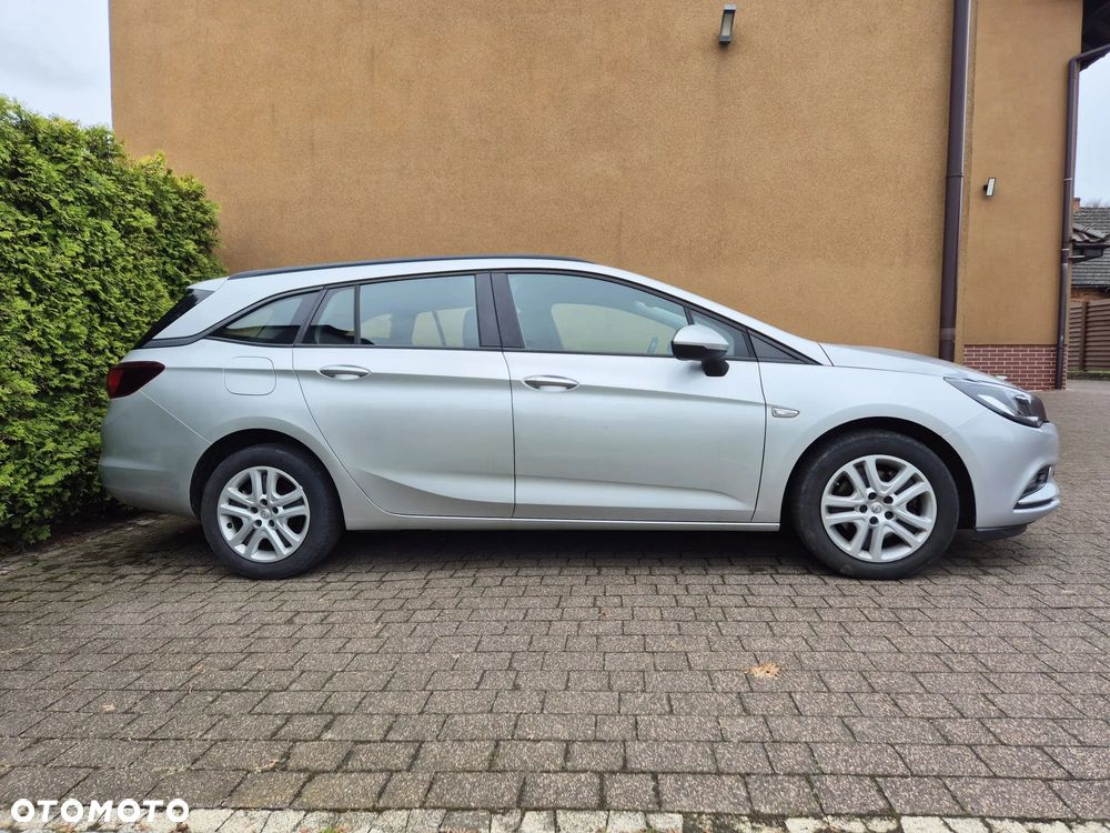 Opel Astra 1.6 CDTI Dynamic - 4