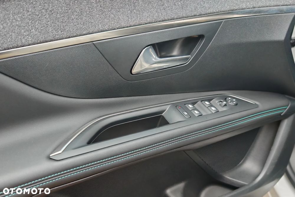 Peugeot 3008 1.2 PureTech mHEV Allure Pack S&S e-DCS6 - 15