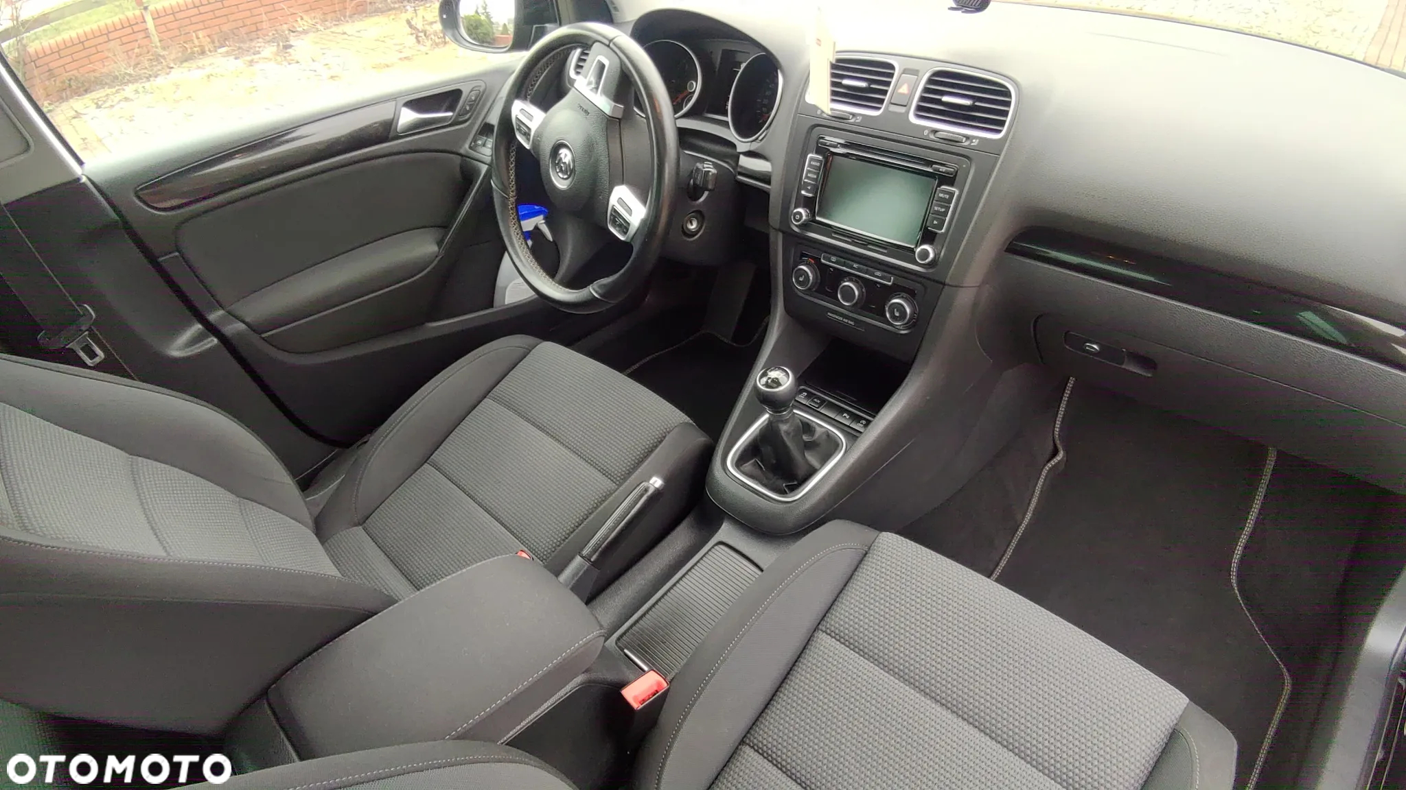 Volkswagen Golf 1.6 TDI DPF BlueMotion Technology Comfortline - 26