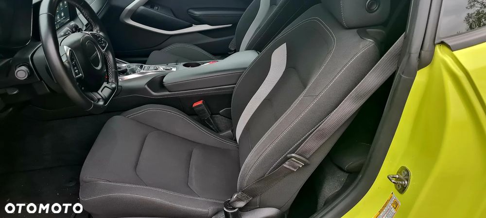 Chevrolet Camaro Coupe 2.0 - 21