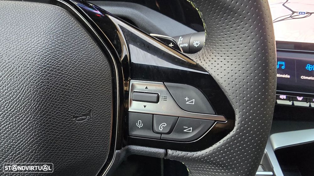 Peugeot 408 1.6 Hybrid GT e-EAT8 - 17