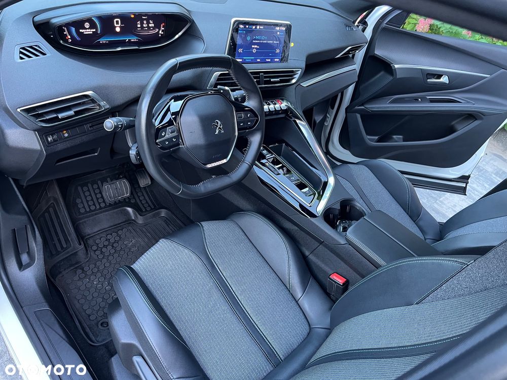 Peugeot 3008 1.2 PureTech Allure Pack S&S EAT8 - 9