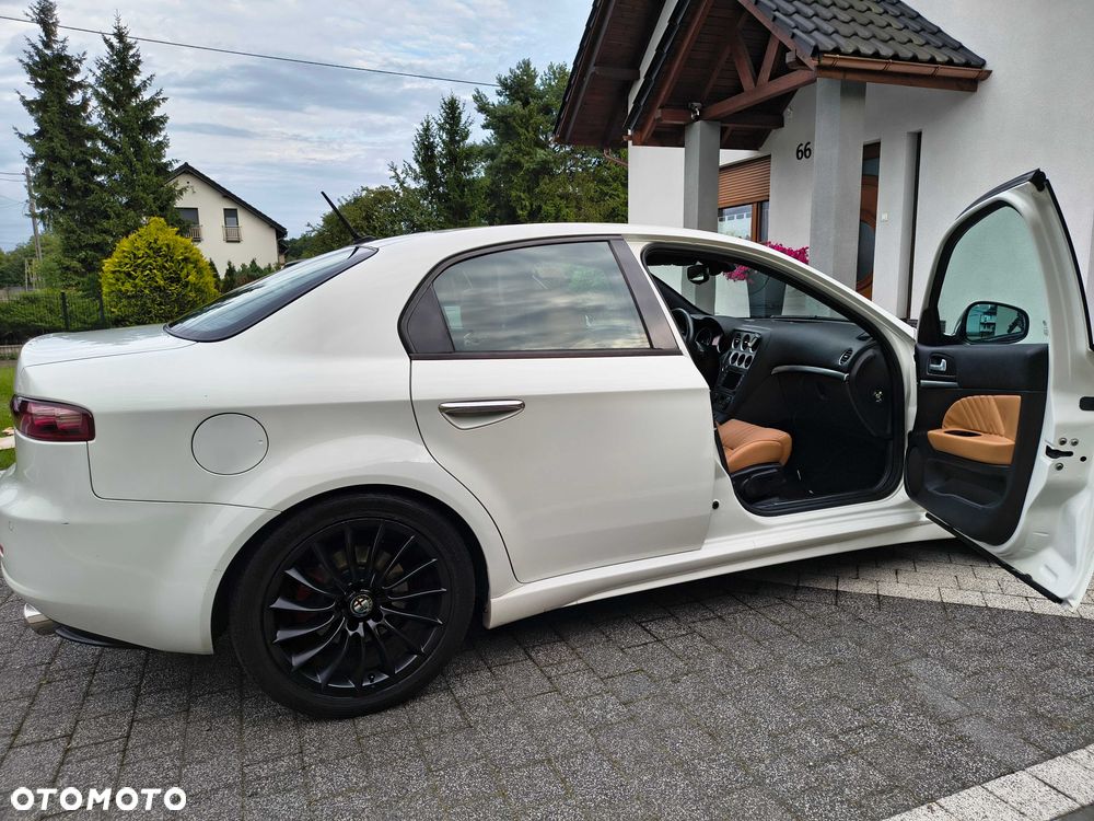 Alfa Romeo 159 - 5