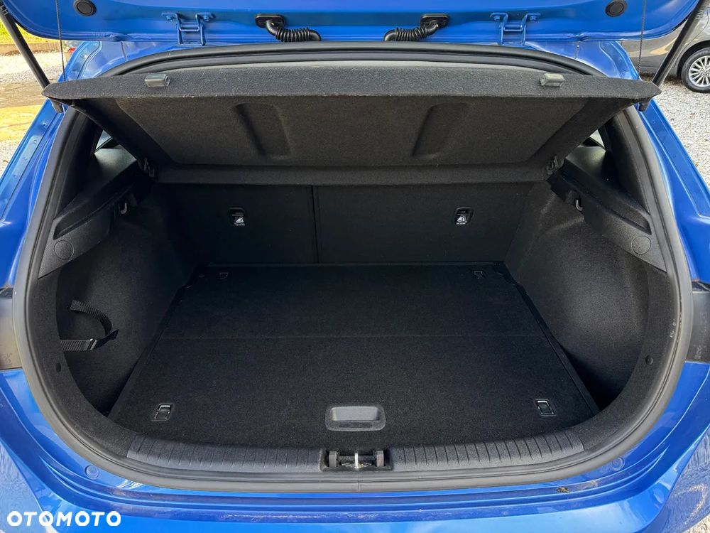 Kia Ceed 1.4 T-GDI DCT OPF Platinum Edition - 38