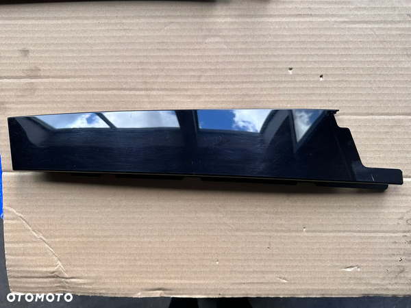 Listwa drzwi lewy przód Renault Captur II 802850162R