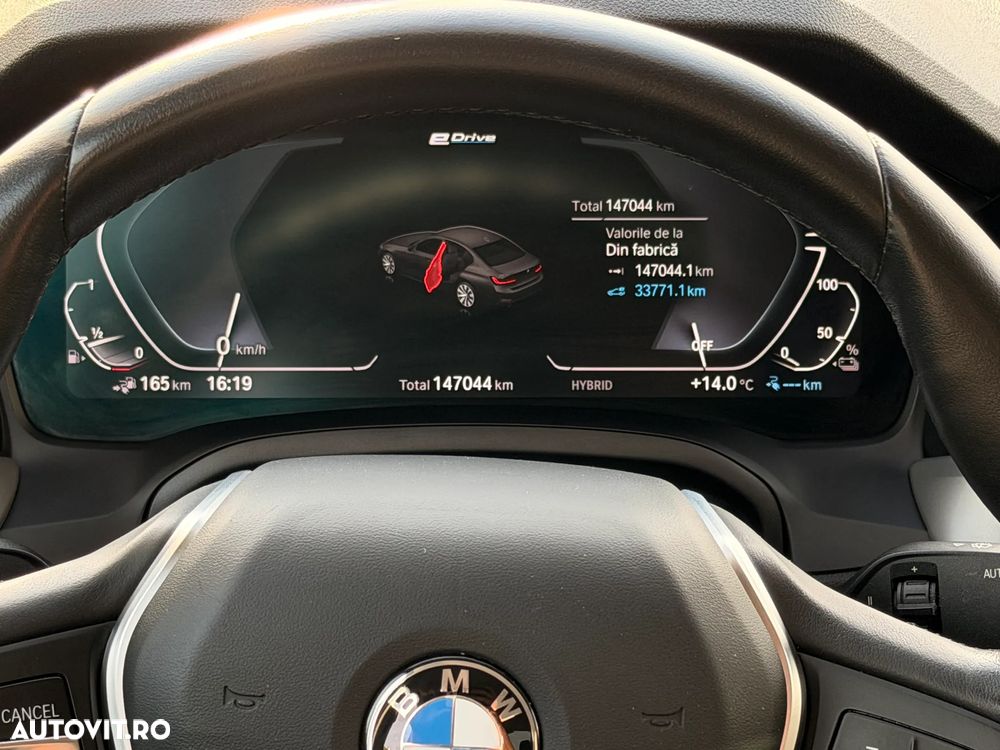 BMW Seria 3 330e Aut. Advantage - 16