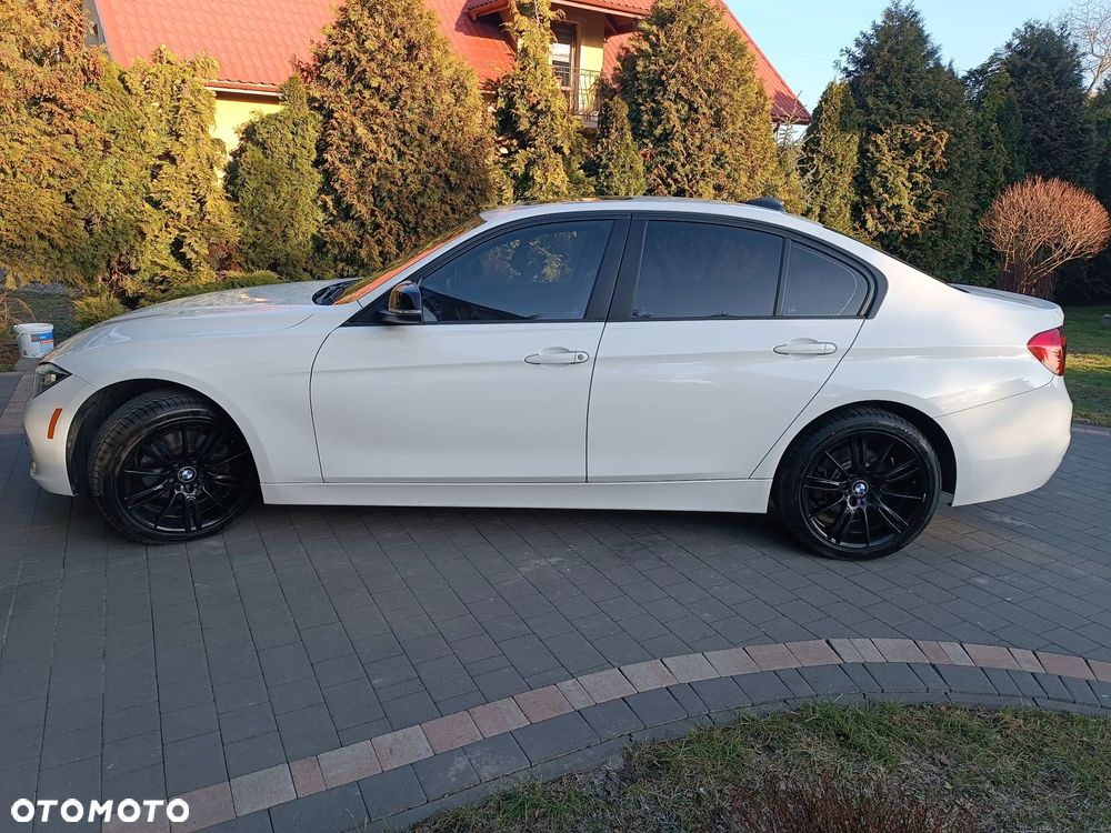 BMW Seria 3 320i xDrive - 2