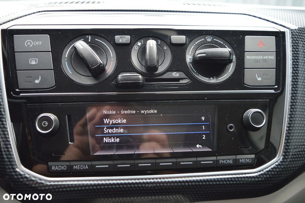 Volkswagen up! club - 24