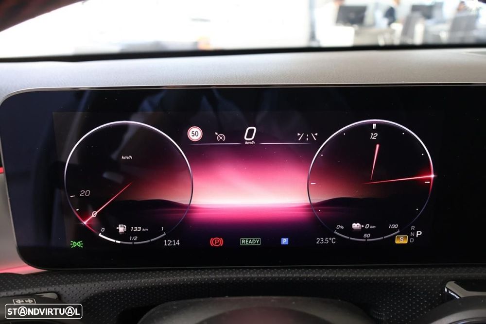 Mercedes-Benz A 250 e - 43