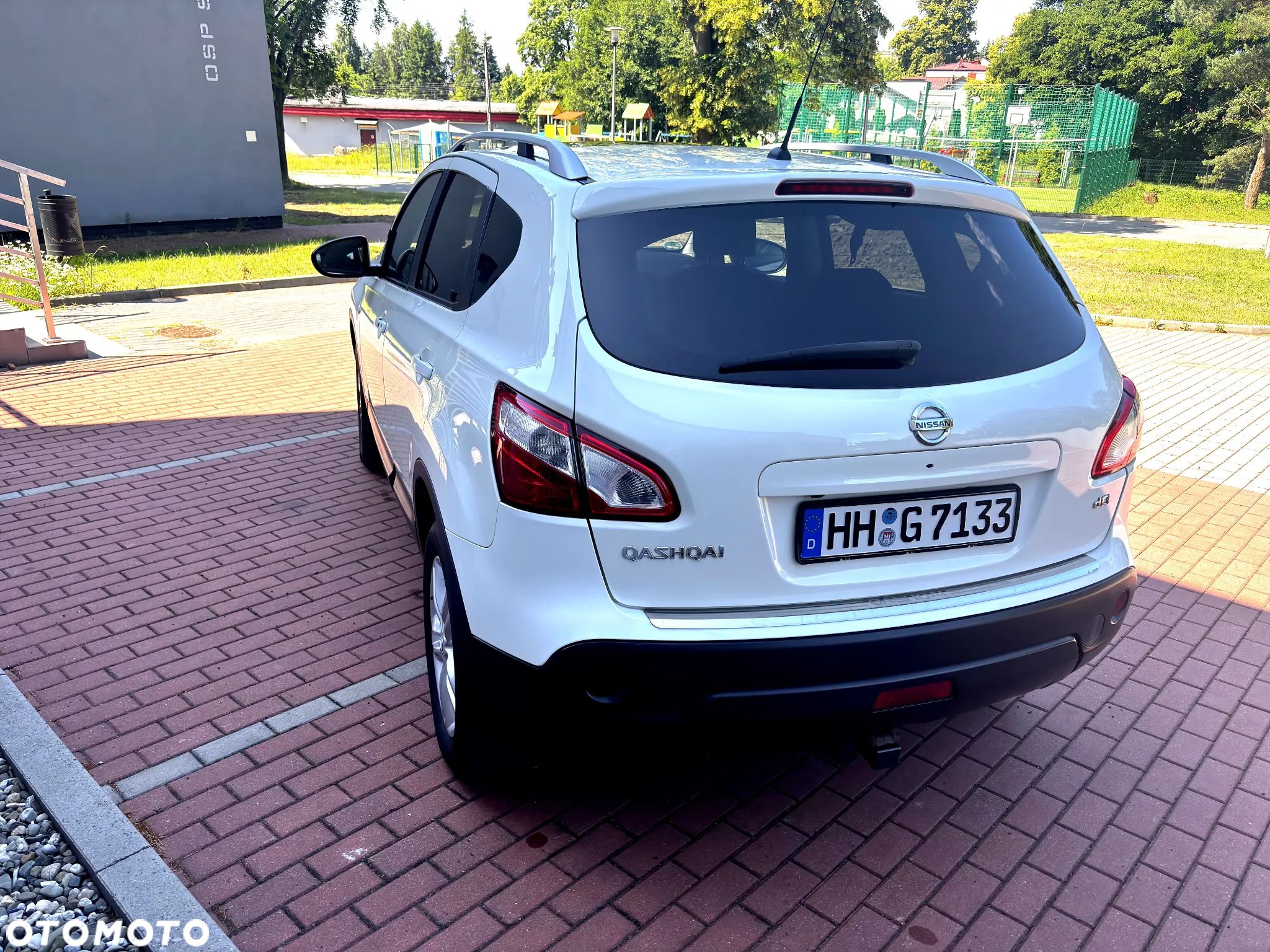 Nissan Qashqai 2.0 dCi DPF lounge - 1