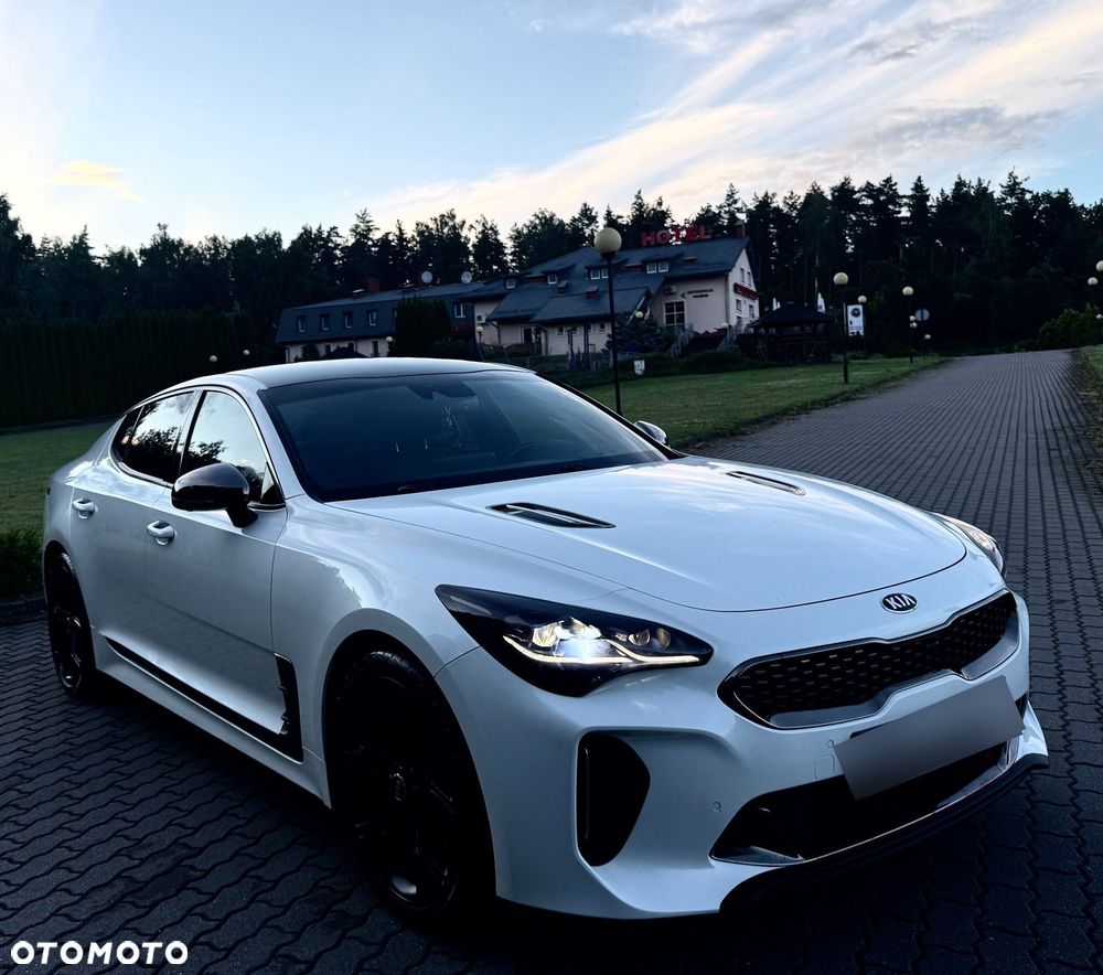 Kia Stinger - 4