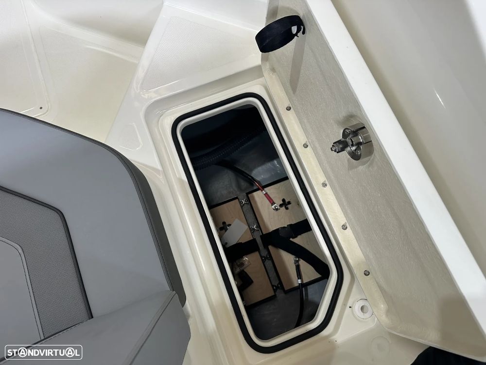 Bayliner C21 OB - 11