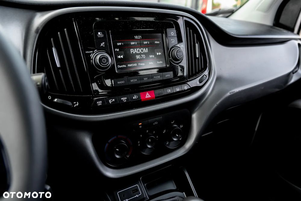 Fiat Doblo 1.6 16V Multijet Start&Stopp Trekking - 32