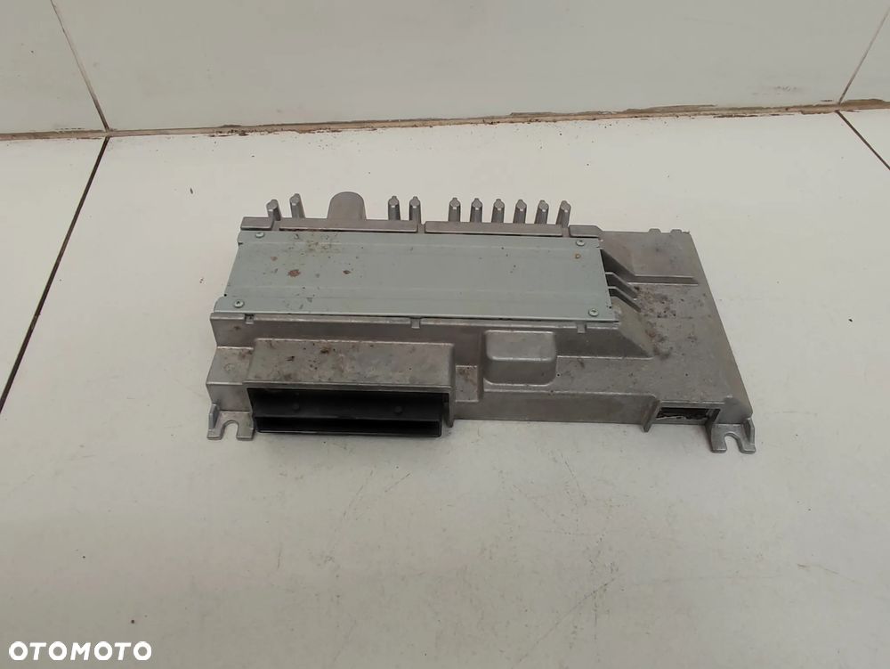 WZMACNIACZ RADIA AUDIO SKODA OCTAVIA III 3 - 1