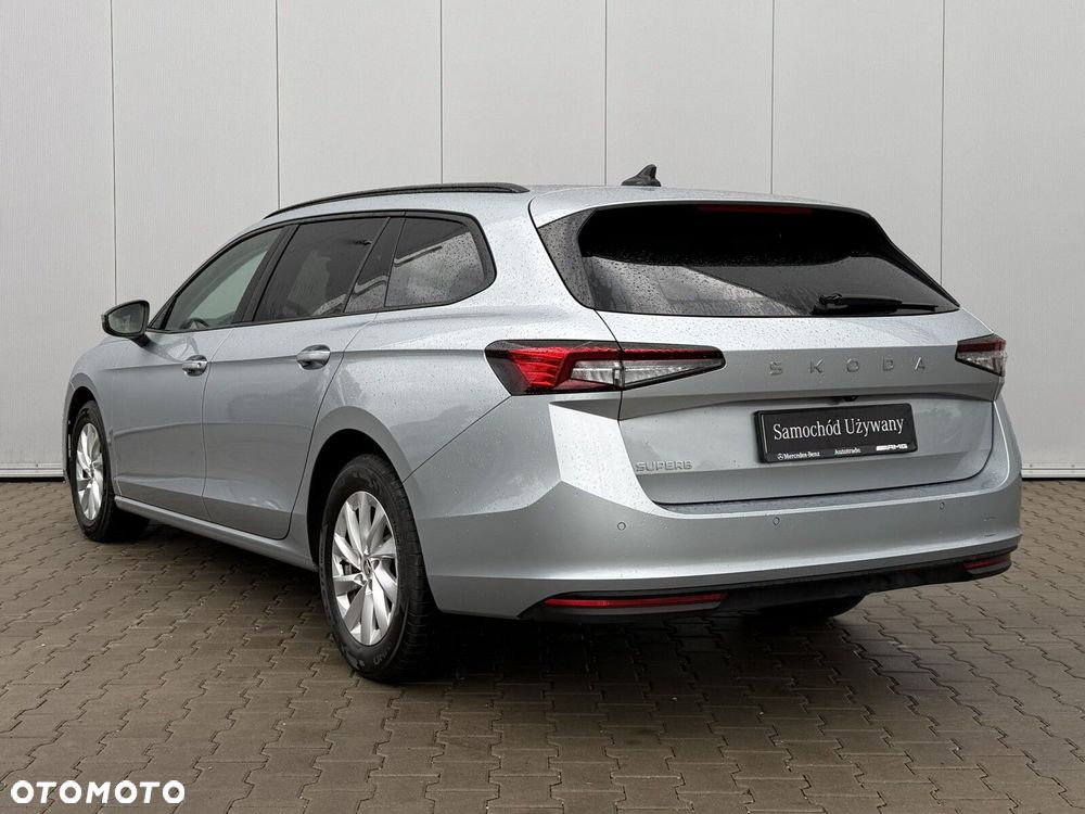 Skoda Superb 2.0 TDI SCR Essence DSG - 5