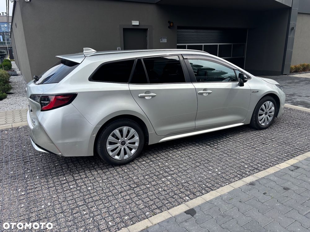 Toyota Corolla 1.8 Hybrid Executive - 26