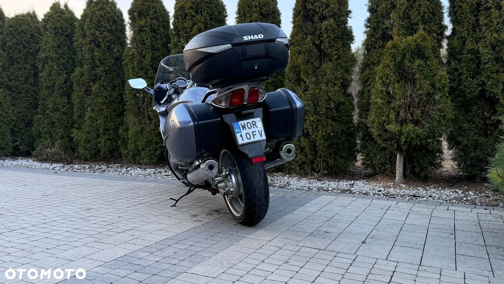 Yamaha FJR - 9