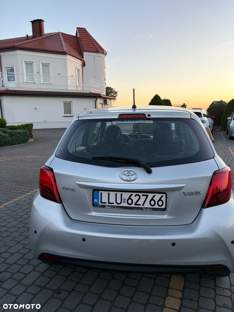 Toyota Yaris - 4