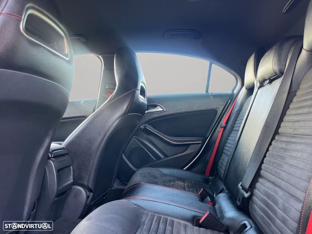 Mercedes-Benz A 45 AMG 4Matic Speedshift 7G-DCT - 13