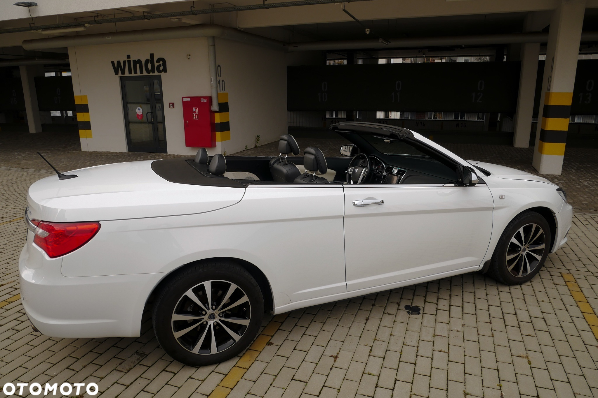 Chrysler 200 - 15