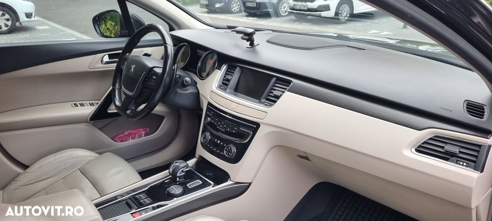 Peugeot 508 Hybrid4 - 9