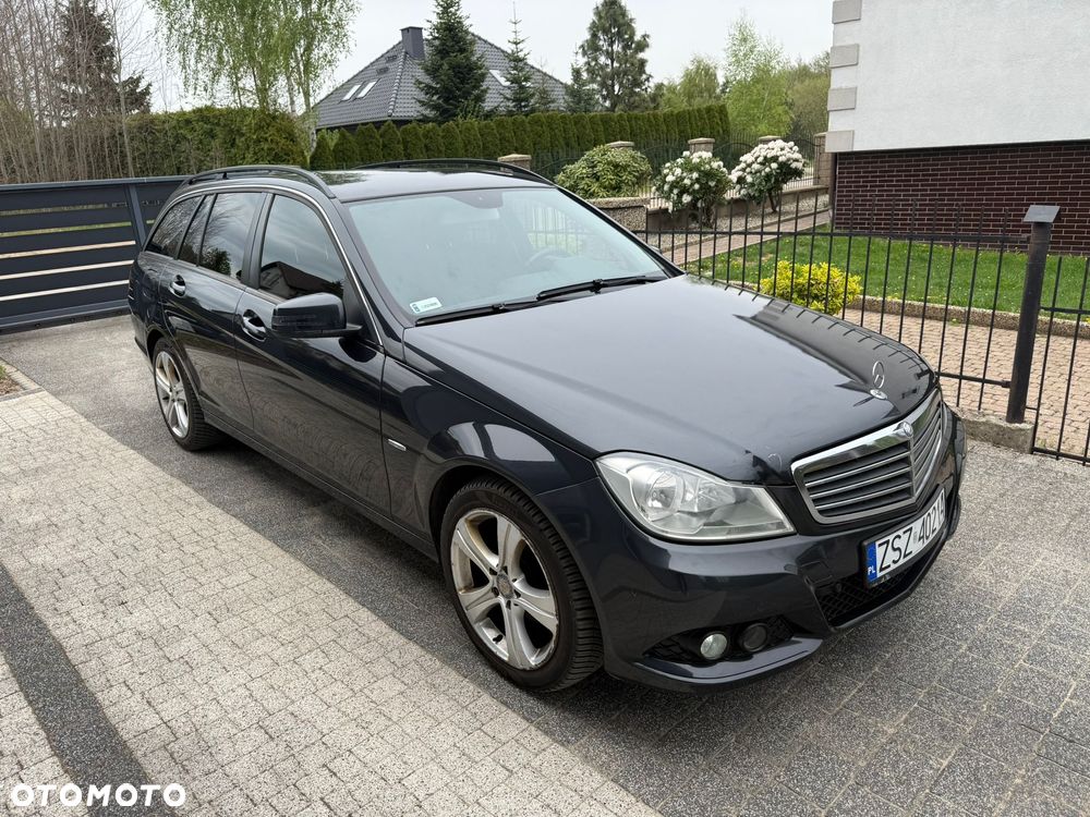 Mercedes-Benz Klasa C 200 CGI BlueEFFICIENCY Elegance - 14