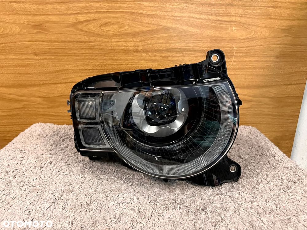 LAND ROVER DEFENDER L663 LAMPA PRAWY PRZÓD PRAWA PRZEDNIA L8B2-13W029-HJ EUROPA - 1