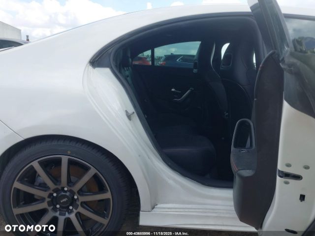 Mercedes-Benz CLA - 6