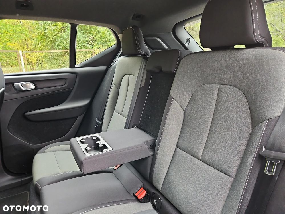 Volvo XC 40 B4 B Momentum Pro - 16