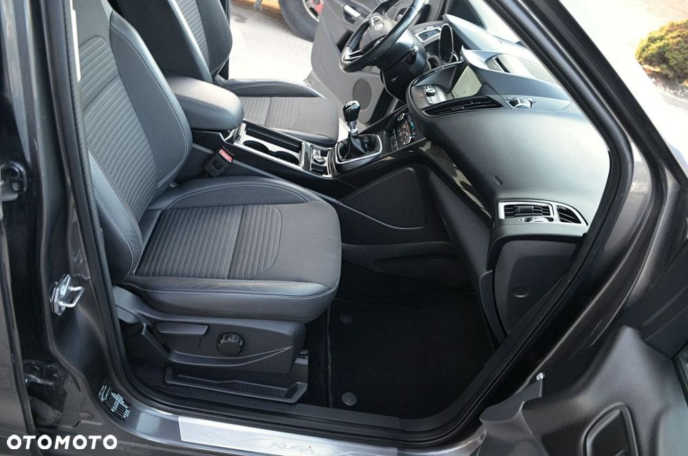 Ford Kuga - 18