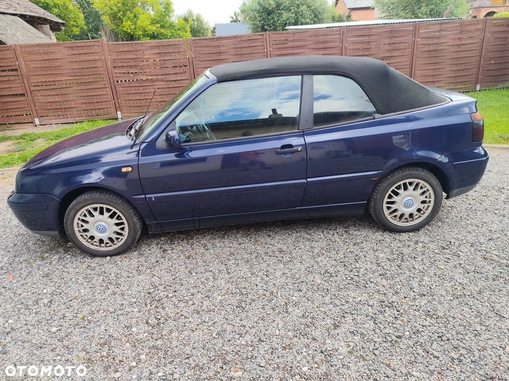 Volkswagen Golf 1.6 Basis - 4
