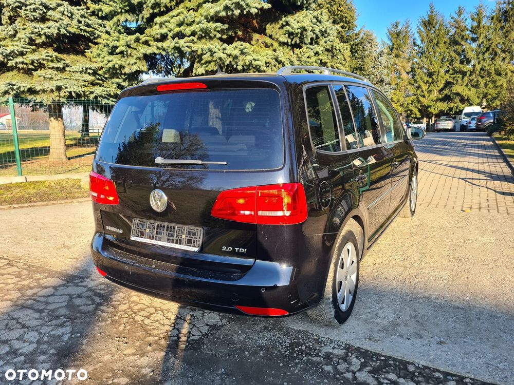 Volkswagen Touran - 15