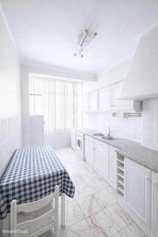 Apartamento T3 remodelado no centro da Moita - Grande imagem: 4/17