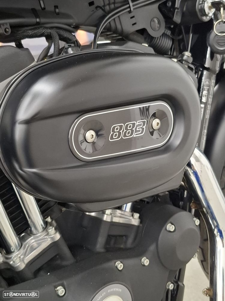 Harley-Davidson XL 883 IRON - 14