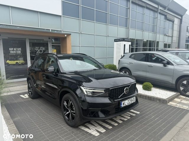Volvo XC 40 B3 Plus Dark - 20