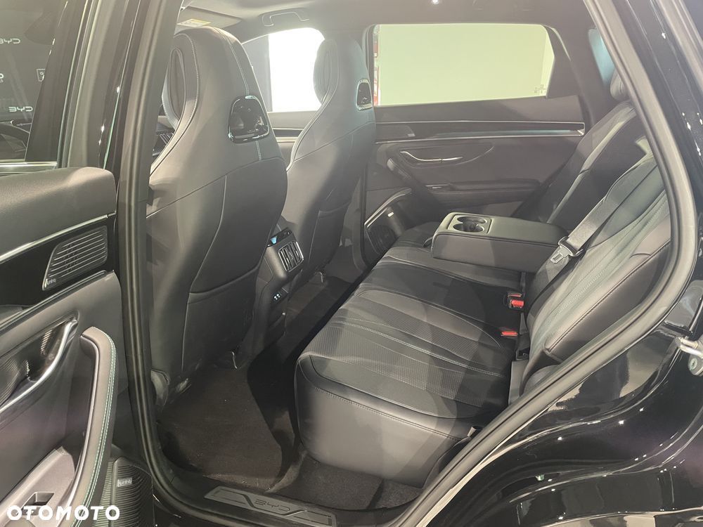 BYD Seal U DM-i 1.5T Design AWD - 11