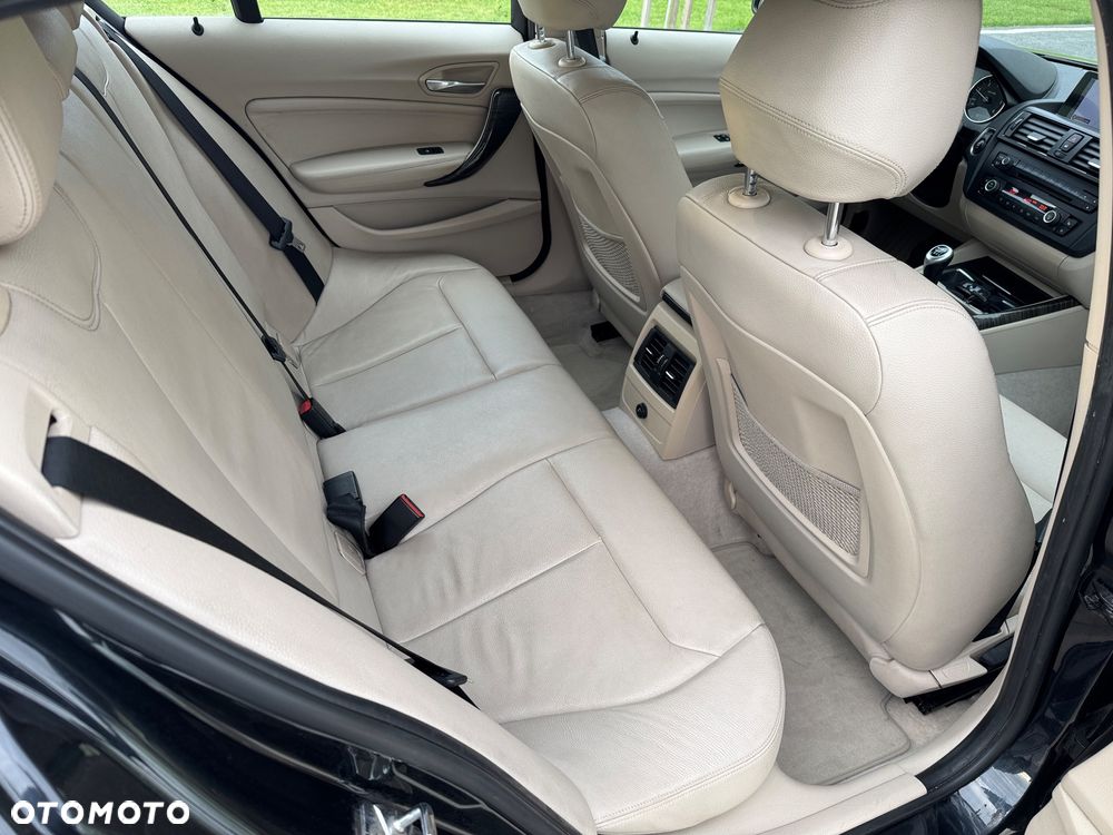 BMW Seria 1 120d - 26