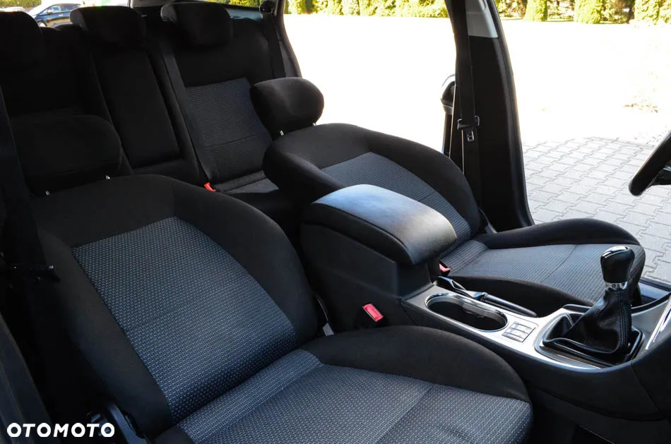Ford Mondeo 2.0 Ambiente - 35