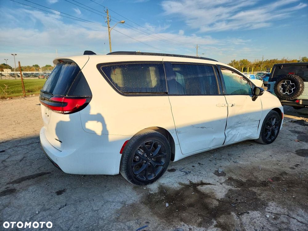 Chrysler Pacifica 2024 photo 4