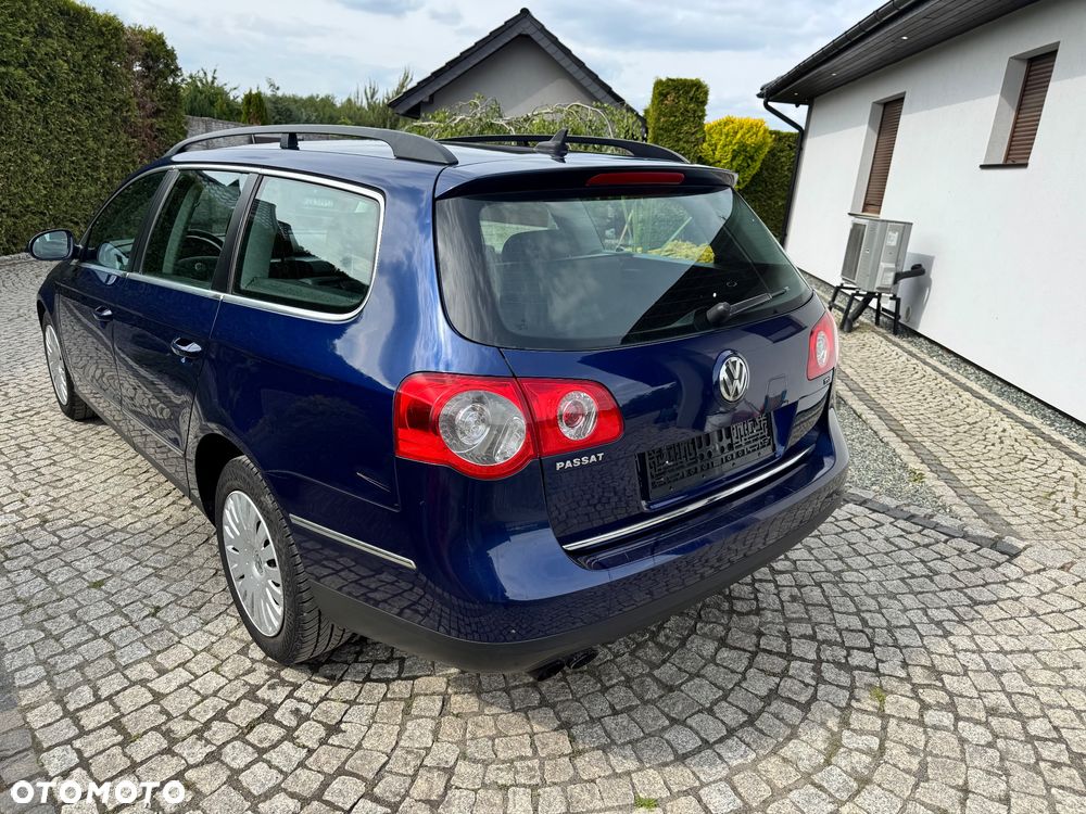 Volkswagen Passat - 14