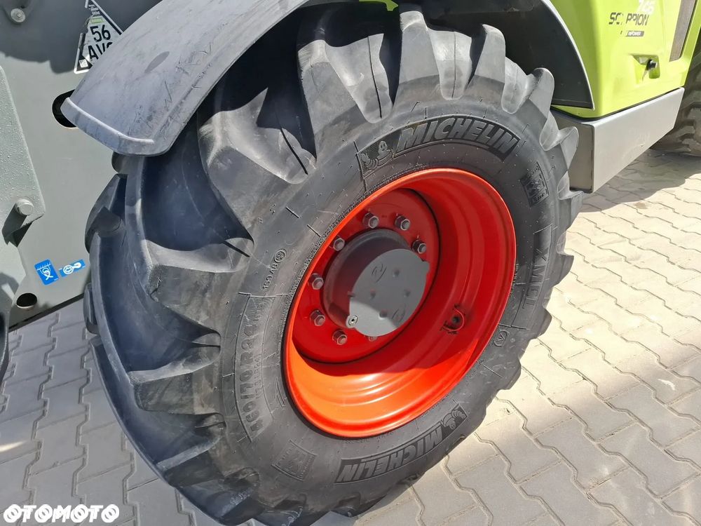 Claas SCORPION 746 VP Stage IV - 12