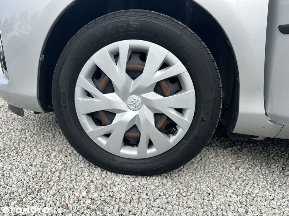 Toyota Yaris 1.5 Premium - 19