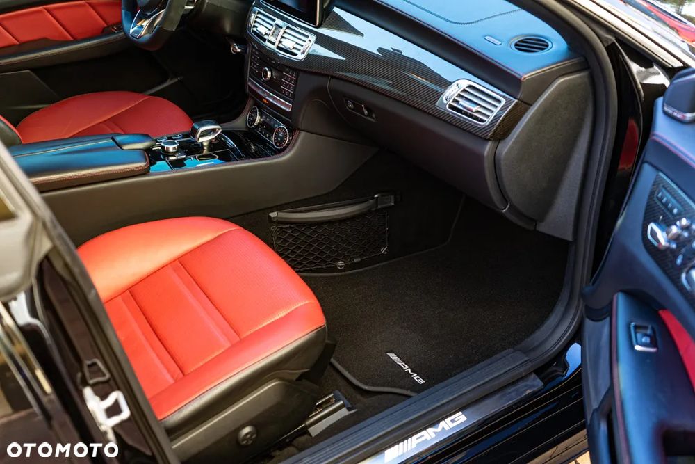 Mercedes-Benz CLS - 16