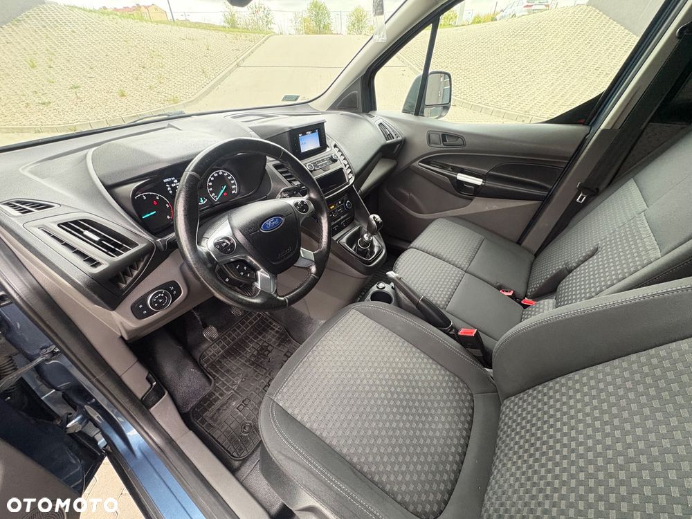 Ford Transit Connect - 8