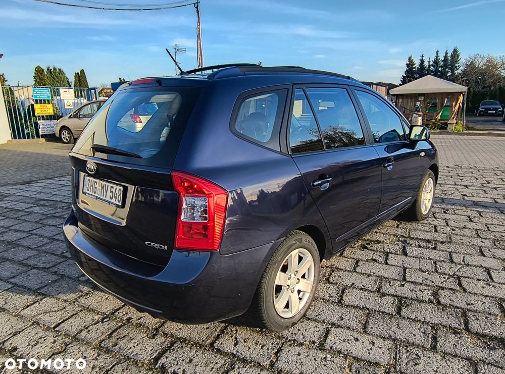 Kia Carens - 3