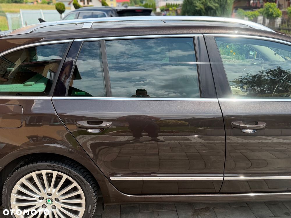 Skoda Superb 2.0 TDI 4x4 L&K DSG - 25