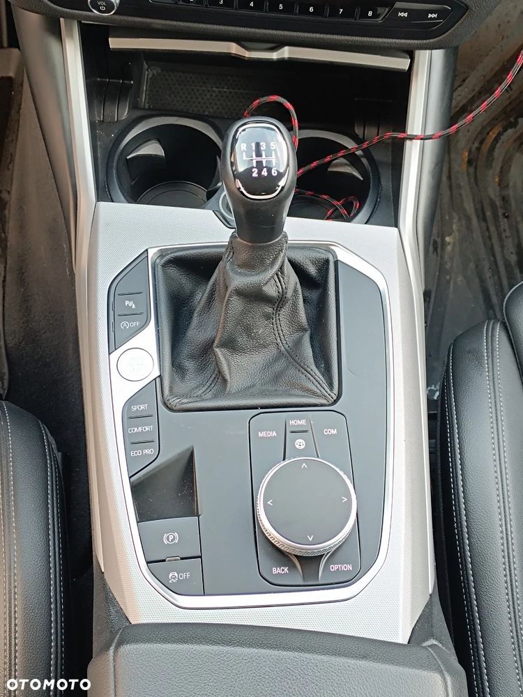 BMW Seria 3 318d Advantage - 11