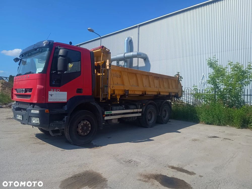 Iveco AD380T36 - 3