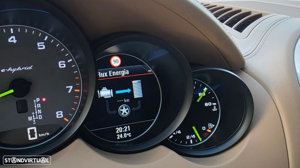 Porsche Cayenne S E-Hybrid Platinum Edition - 45